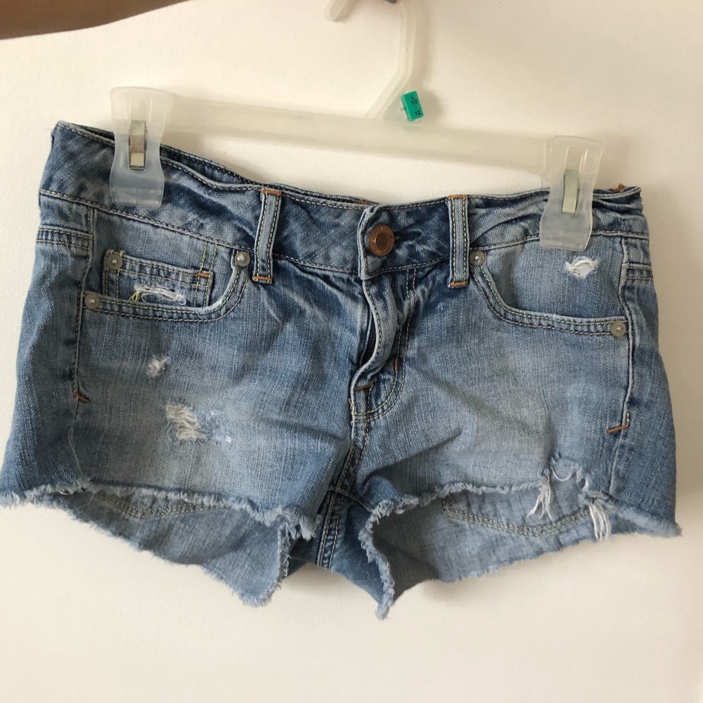 American eagle low-rise shorts